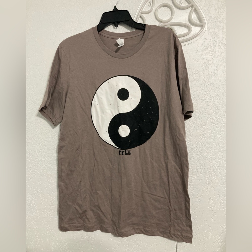 Yin yang Graphic tee ☯️